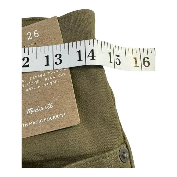 NEW Madewell Women’s Size 4 (26) Kick Out Crop Jeans: Coated Edition NWT - Picture 4 of 9